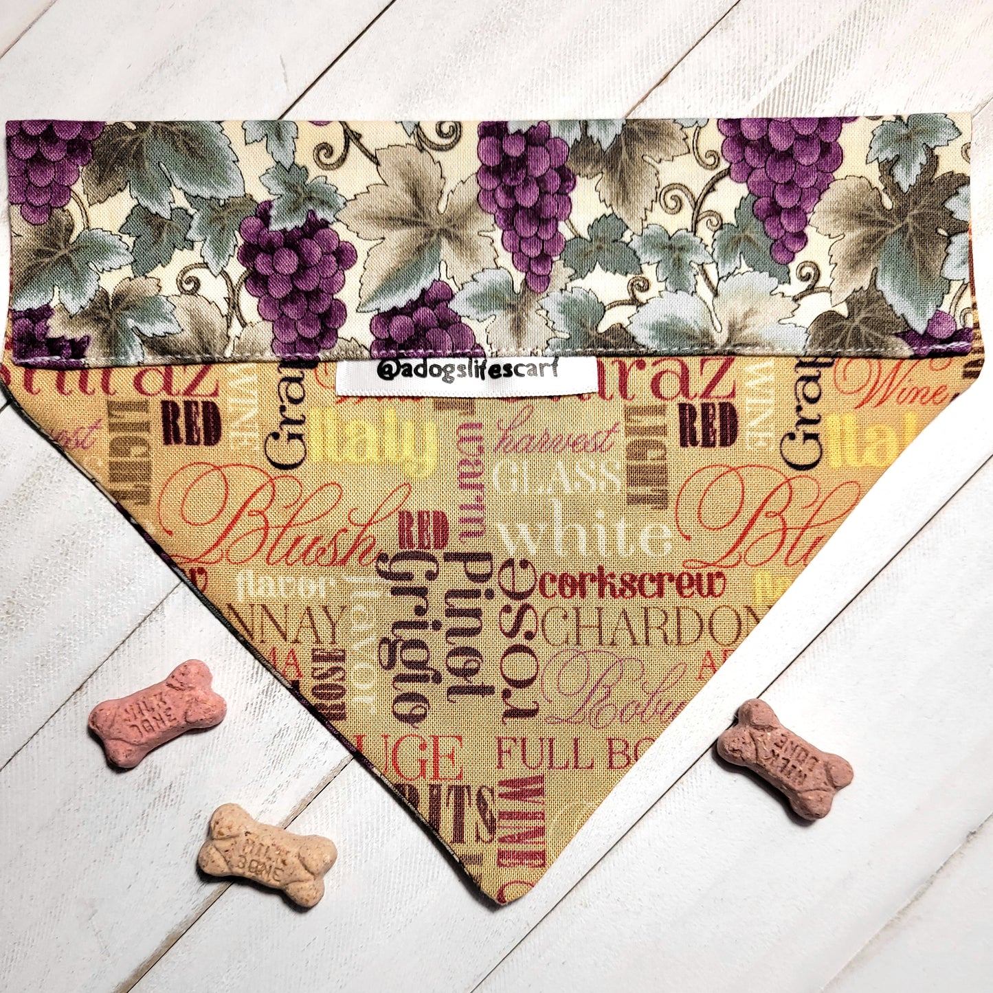 Wine Grapes & Words Collar Scarf