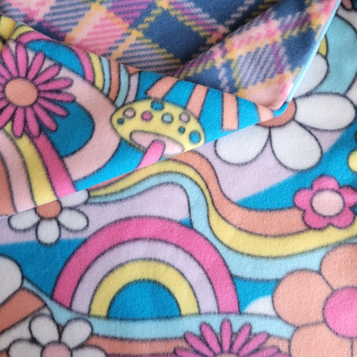 Retro Vibes Snuggle Bag