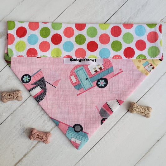 Retro Trailers with Polka Dots Collar Scarf
