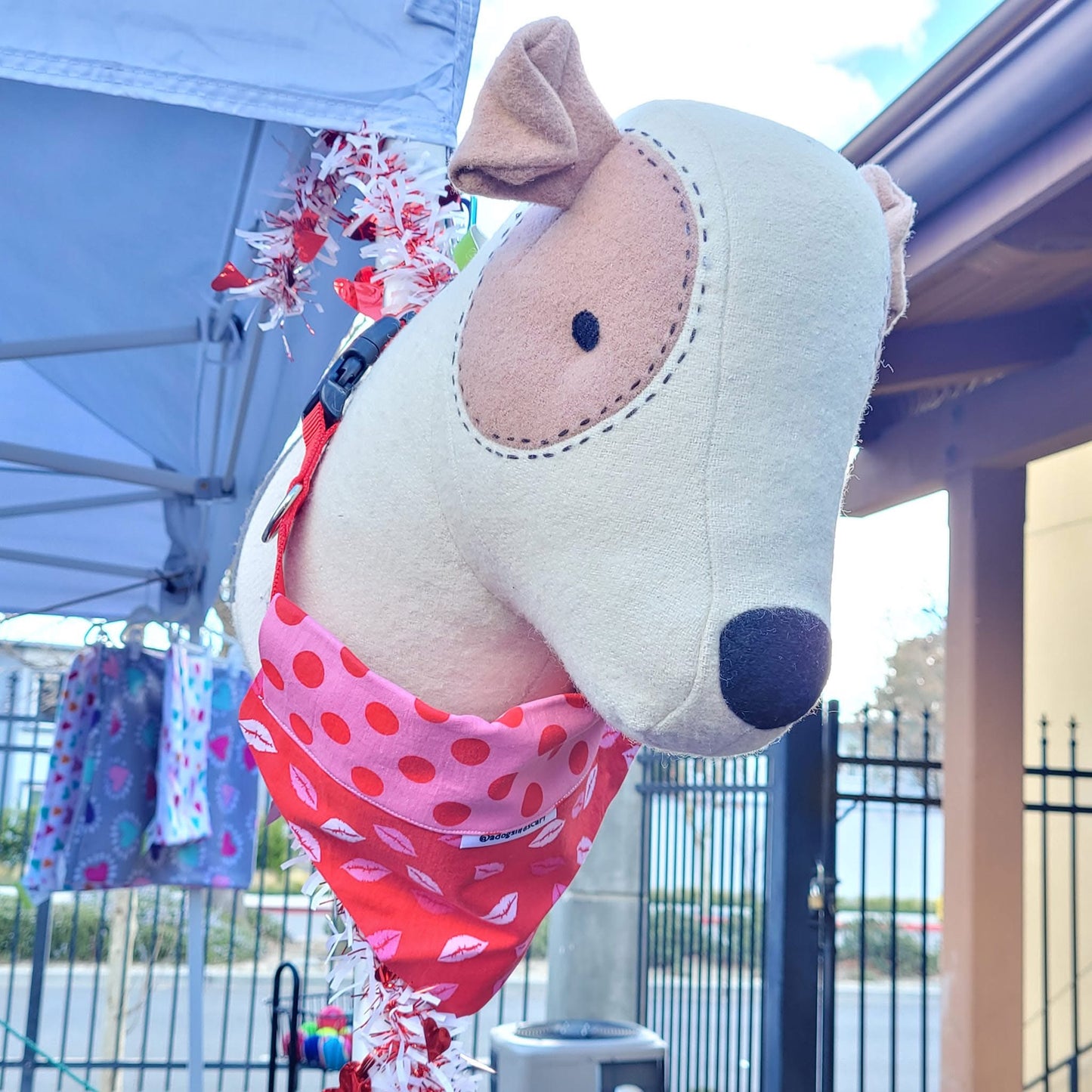 Kiss Kiss Valentine's Scarf