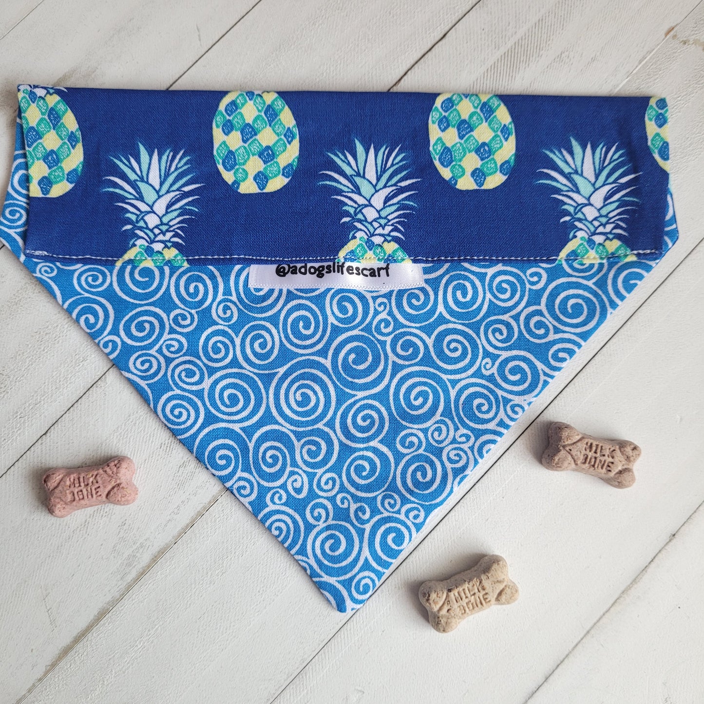 Pineapple Swirls Collar Scarf
